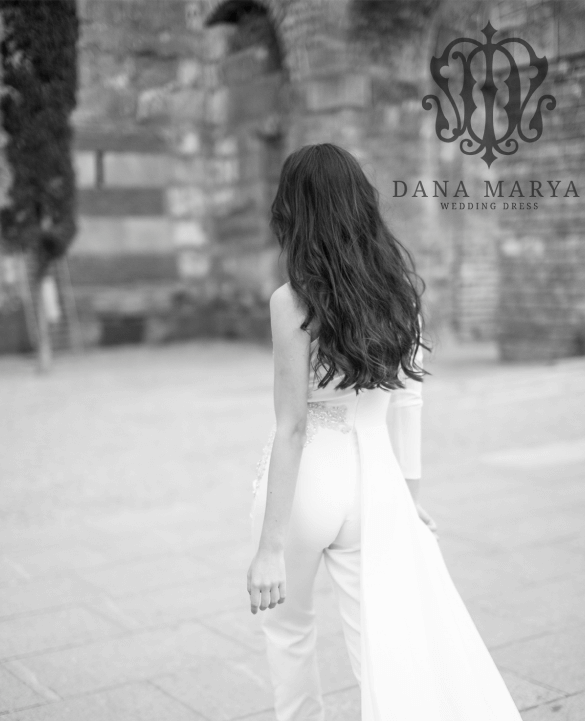 Dana Marya About